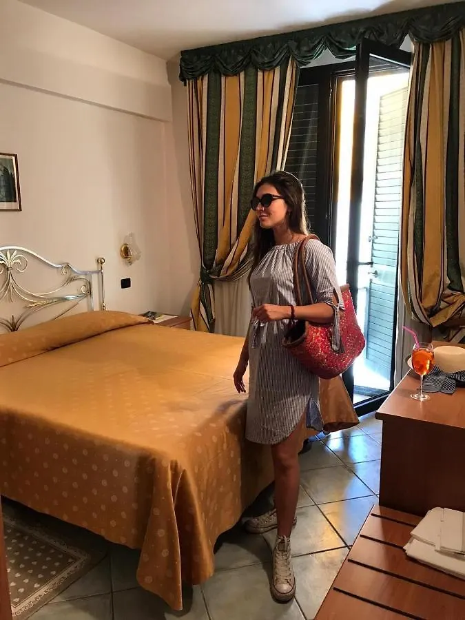 **  Hotel La Barcarola Marina di Campo Italia